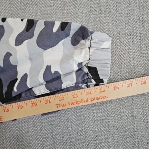 Women's V.I.P.  Jeans Jogger Style Pants SZ 15 L32 Gray Camouflage NWT! - Picture 6 of 12